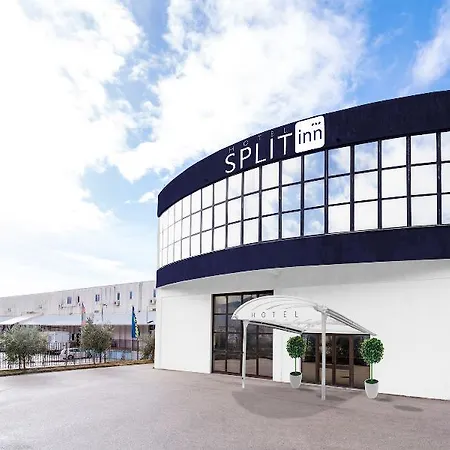 מלון By President