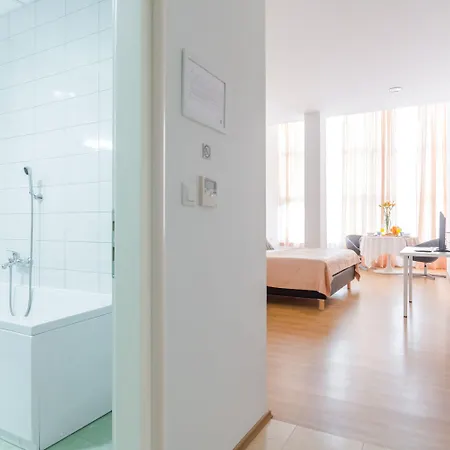 By President מלון ספליט