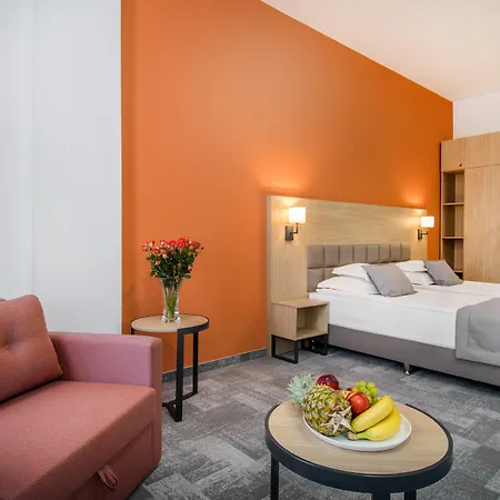 Ξενοδοχείο By President Σπλιτ