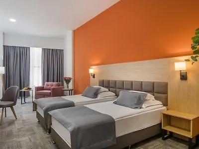 Hotel By President